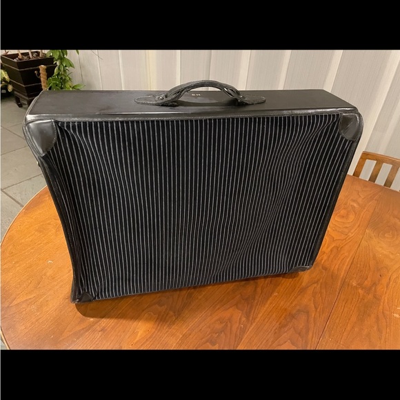 The French Company 1970s Vintage Luxury Luggage - Picture 7 of 16